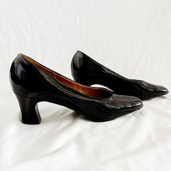 Vintage 60s Corfam faux patent leather heels - Picture 3 of 5